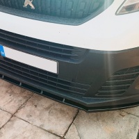Dynamik Style p�edn� spoiler pod n�razn�k Peugeot Expert -- od roku v�roby 2016-
